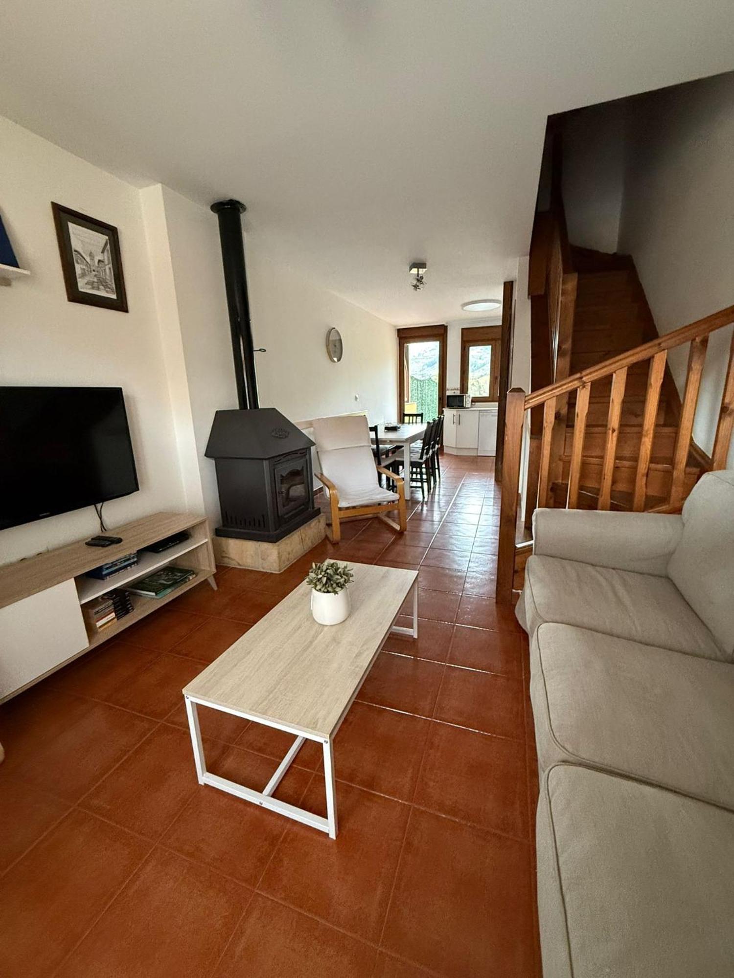 Chalet Turistico La Jenduda Охедо Екстериор снимка